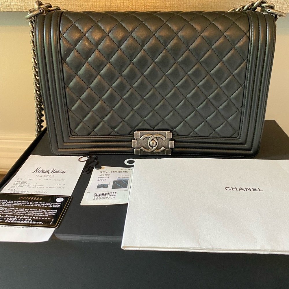 **SOLD** Chanel New Medium Boy Bag in Calfskin leather Ruthenium Hardware
